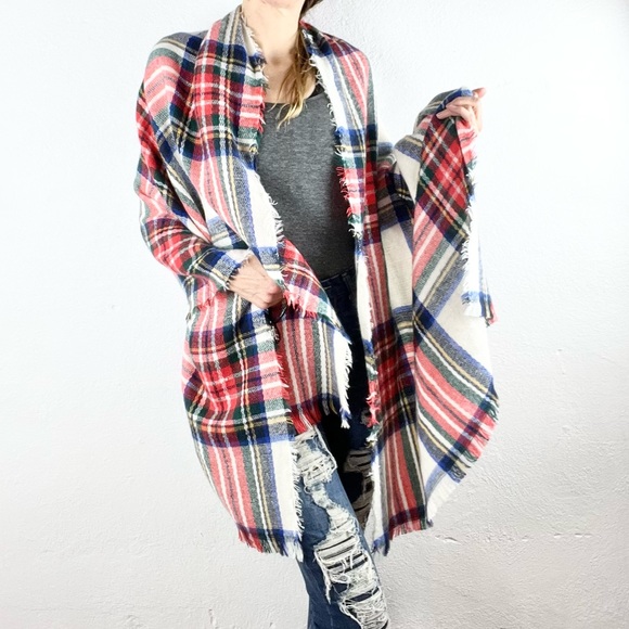 🧣Red Blue Green Plaid Large Raw Hem Scarf Shawl Wrap - Picture 8 of 10